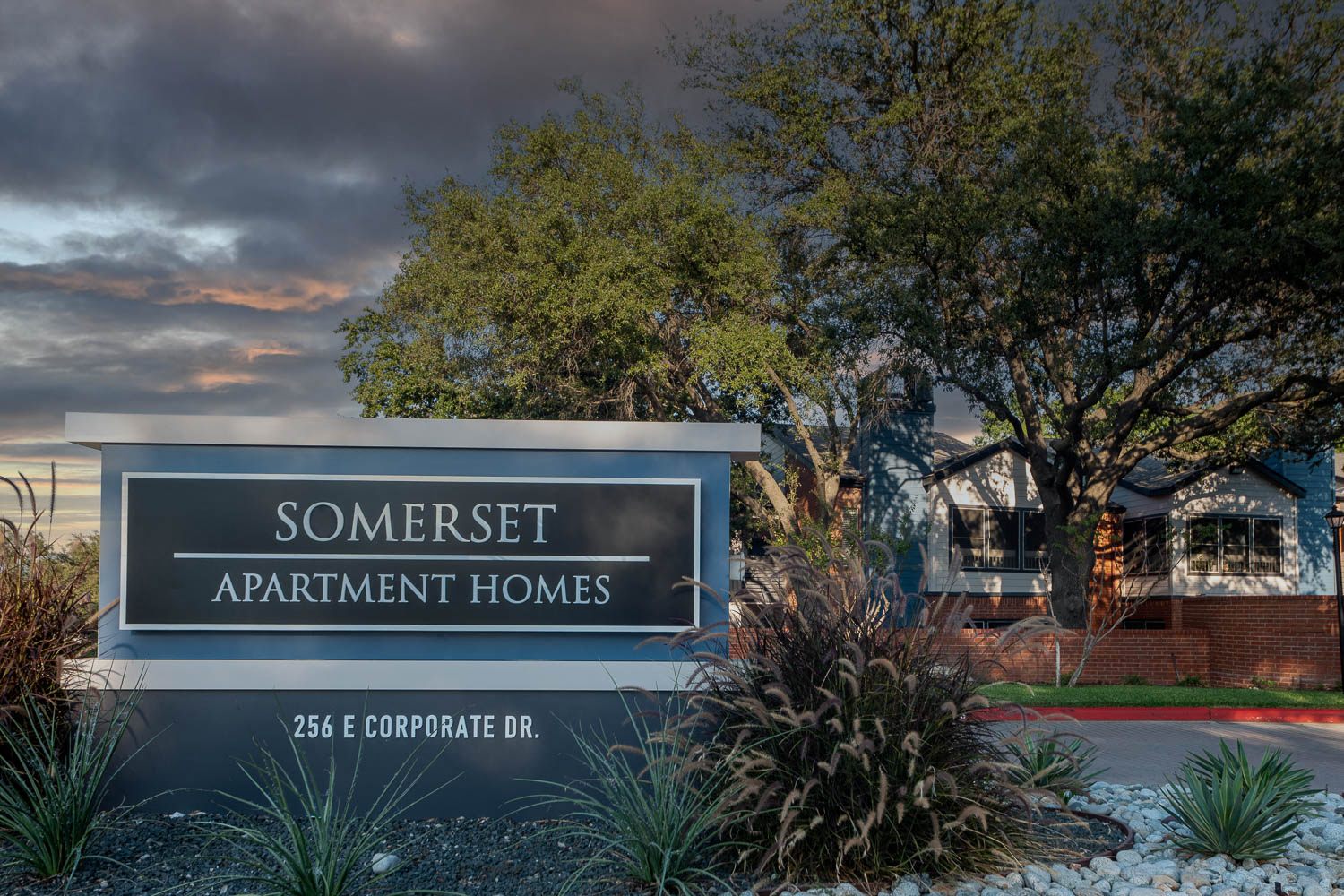 Somerset Apartments Image 17